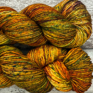 Cute Leaf Season DK, merino nylon yarn