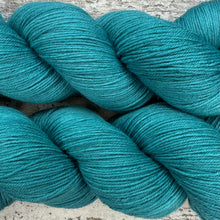 Load image into Gallery viewer, Tidal Teal, merino nylon sock yarn