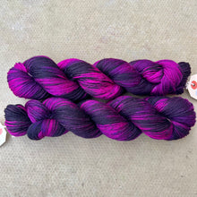 Load image into Gallery viewer, Black Tulip DK, merino nylon sock yarn