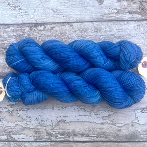 Blue Sky, merino nylon sock yarn